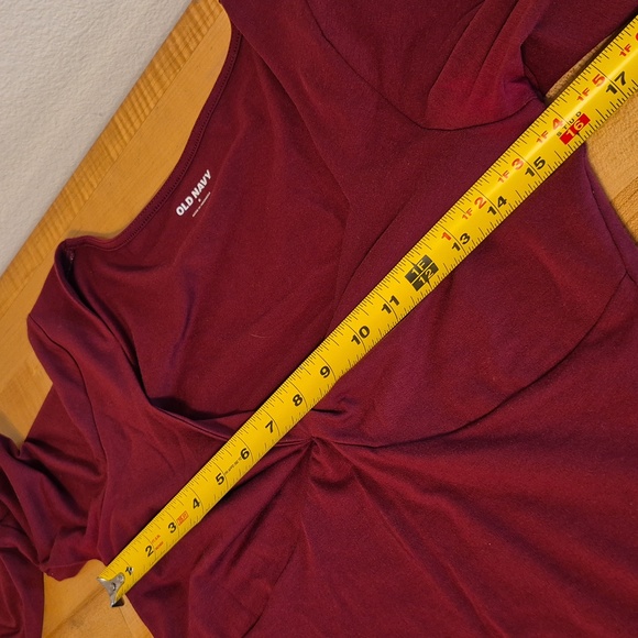 Old Navy Red Maroon Long Sleeve - Picture 6 of 7